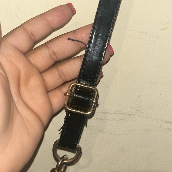 Tommy Hilfiger Black Crossbody Bag with Gold Details - Picture 3 of 9